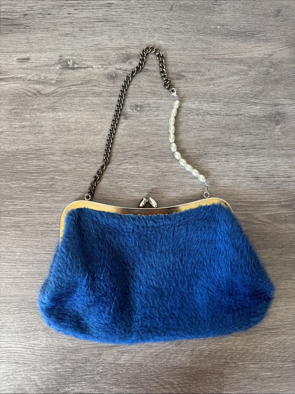 Vintage Blue Fuzzy Kiss Lock Bag